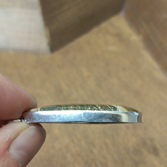 Elegant Stone Teardrop Pendant - Picture 4 of 5